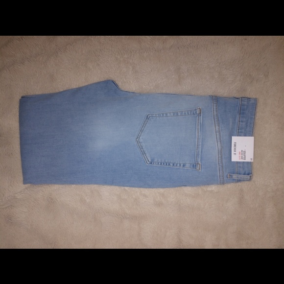 Sculpted High-Rise Skinny Jeans - Picture 6 of 7